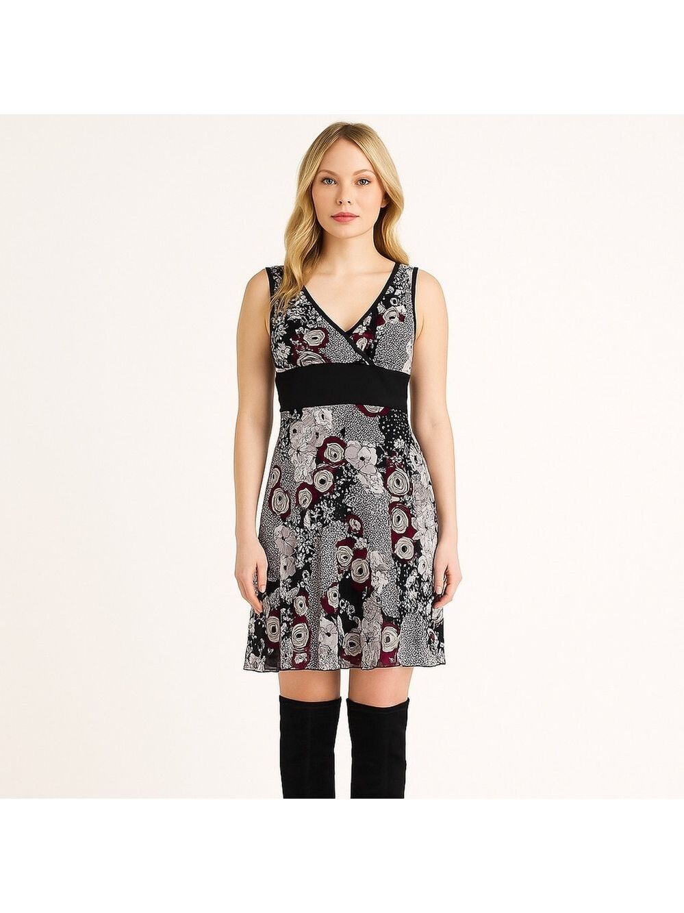 Reitmans new midi dress sleeveless black white red contemporary v neck jersey